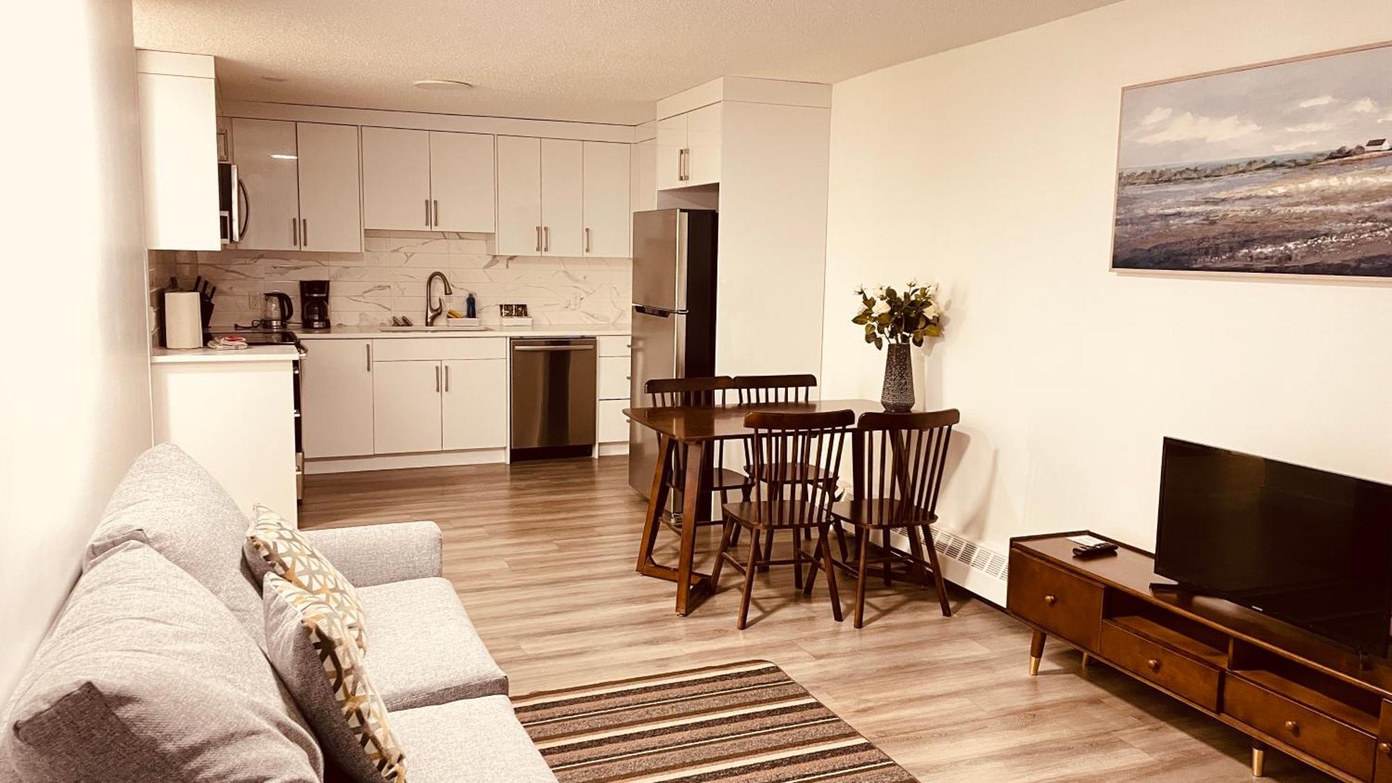 #202 Cozy Mountain View 2 Bedrooms In Dt Canmore Exterior photo